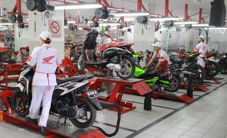 Servis Motor Honda di AHASS Bandung, Bisa Umroh Gratis
