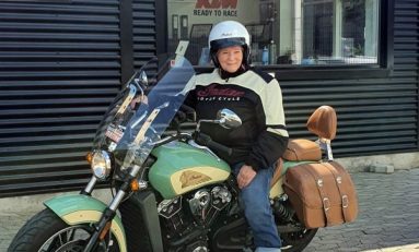 Salut, Lady Biker Ini Arungi Denmark dengan Motor Indian Demi Burkina Faso