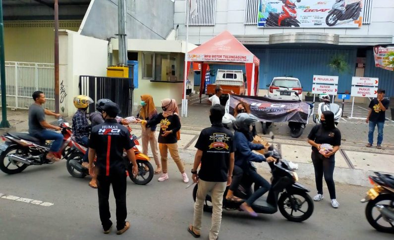 Lady Bikers Ninik Handayani Pimpin Baksos HPCI Tulungagung