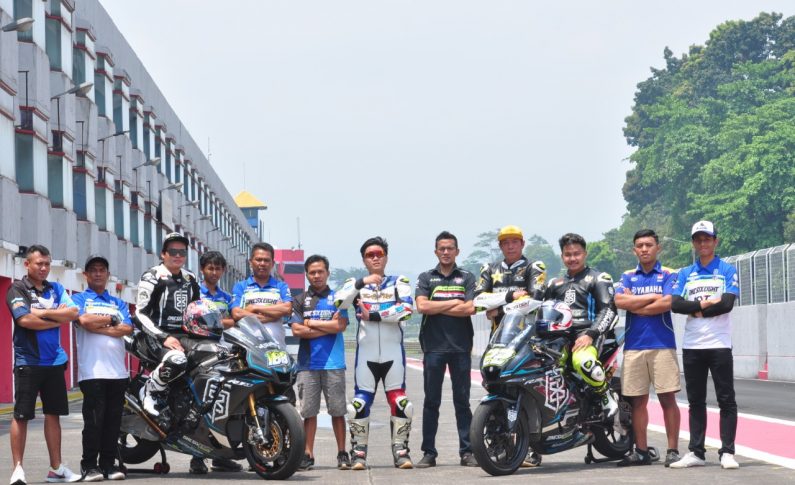 Gandeng Rey Ratukore, OneSixeight Racing Team Bikin Kejutan di Tahun 2021