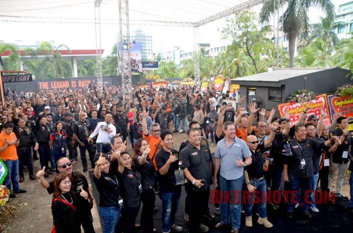 Ratusan biker menghadiri acara Grand Opening Anak Elang Harley-Davidson of Jakarta