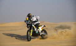 Husqvarna Menang Tipis dari KTM, Honda Jeblok di Stage 11 Rally Dakar Arab Saudi 2020